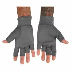 Simms Fishing Products Simms Solarflex Guide Glove -LINES & LEADERS Store 13474 041 solarflex guide glove sterling s22 001 1680x2100 b4a9ba6b 85f3 4917 ab59 522074854f55