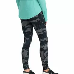 Simms Fishing Products Simms W's Bugstopper® Legging 10 Simms Fishing Products Simms W's Bugstopper® Legging -LINES & LEADERS Store 13664 729 bug stopper legging Model s23 back