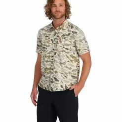 Simms Fishing Products Simms Challenger SS Shirt -LINES & LEADERS Store 13760 3002 simms challenger ss shirt Model s23 front